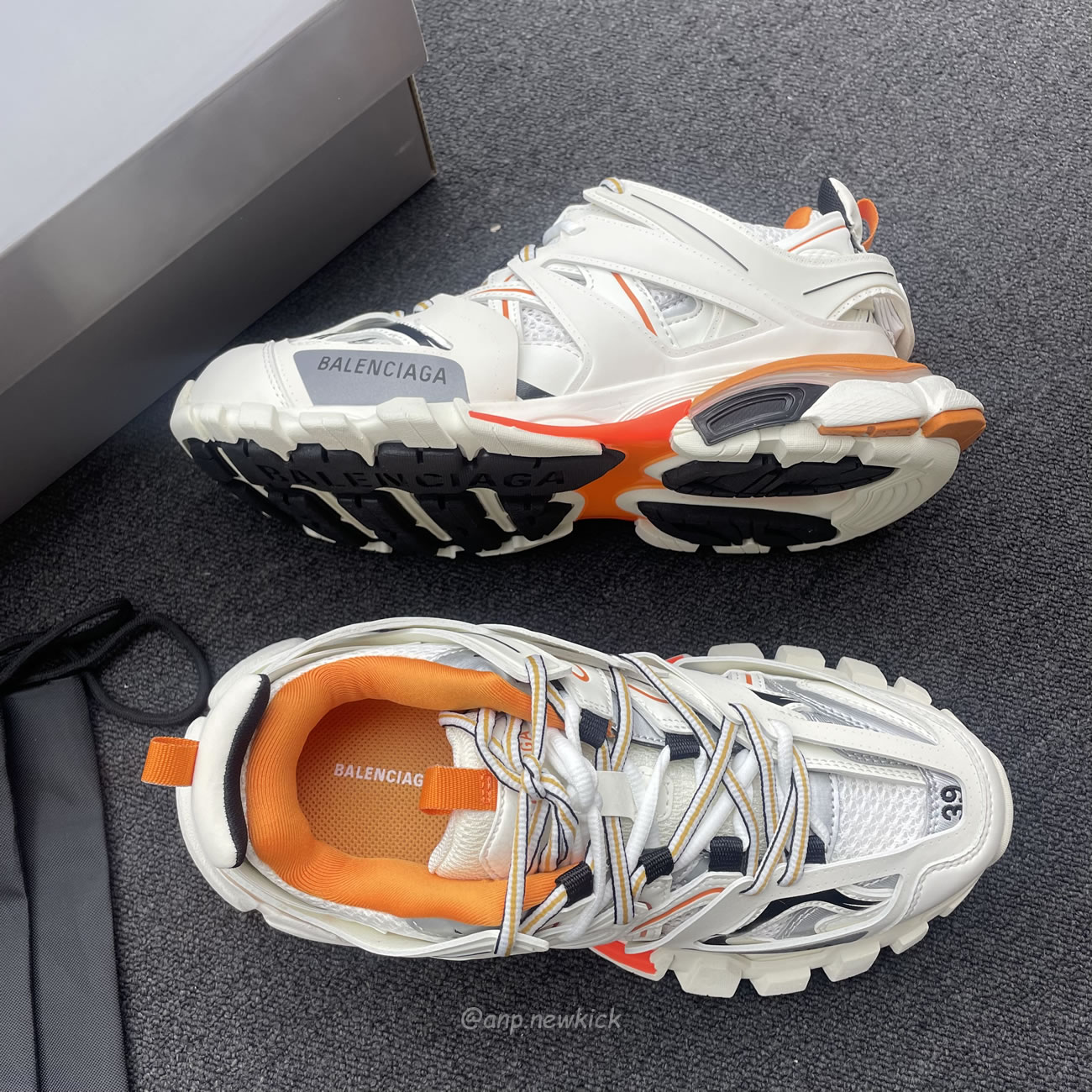 Balenciaga Track White Orange Womens 542436 W1gb1 9059 (6) - www.newkick.vip